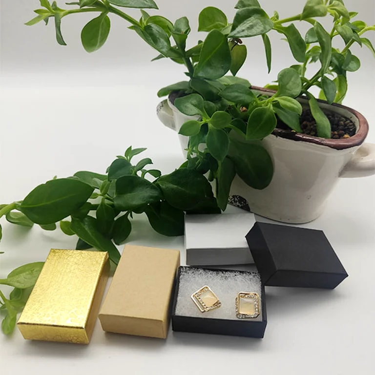 Custom cotton filled jewelry boxes low MOQ 100 pieces factory direct — custom box MOQ 100